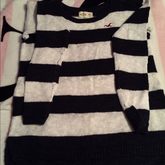 Hollister sweater