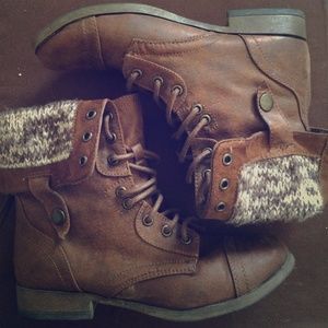 ON HOLD @ashleypurkey Brown Combat Style Boots