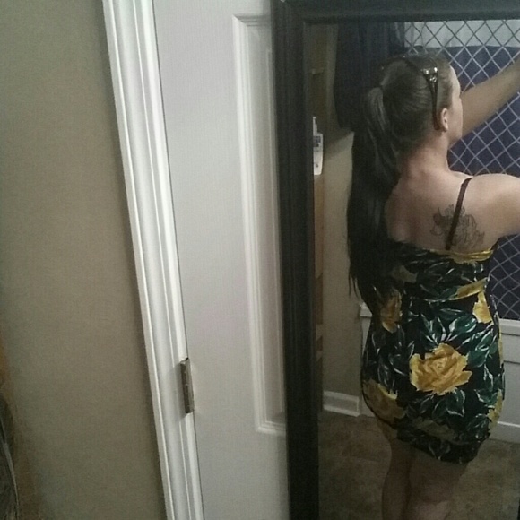 Dress - Picture 2 of 3