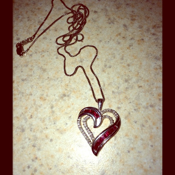 18" heart necklace with diamond accents