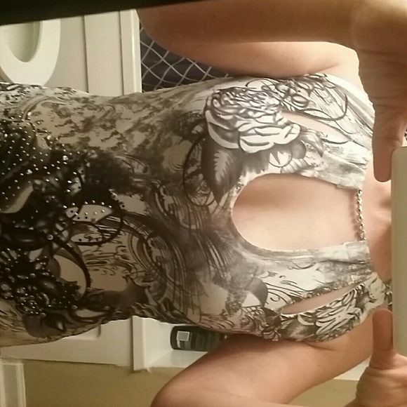 Dress - Picture 4 of 4