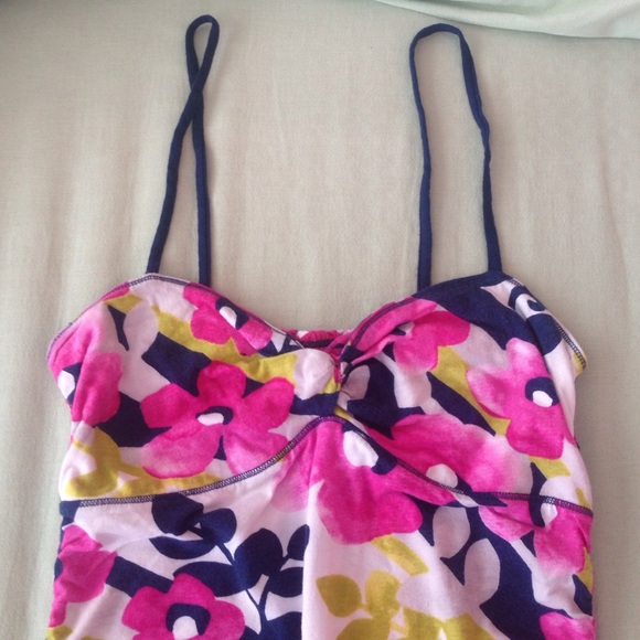 SOLD!! Floral Hollister dress - Picture 3 of 4
