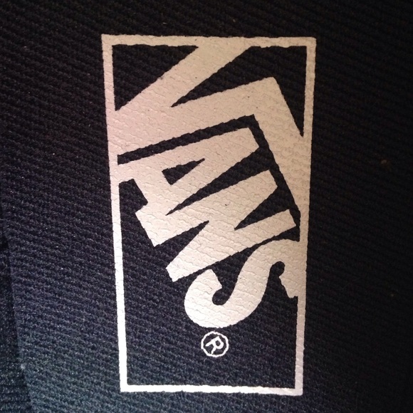 Vans - Picture 4 of 4