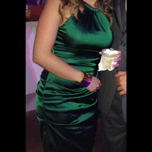 Cache formal dress