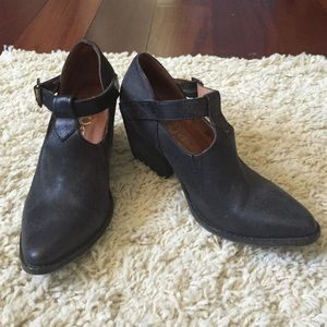 *** FLASH SALE ** Jeffery Campbell Alamos