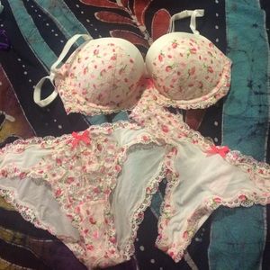 Victoria's Secret dream Angels Demi bundle