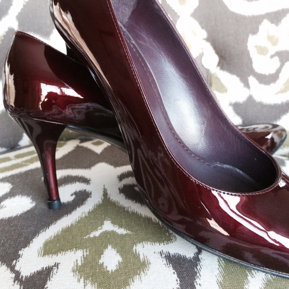 PRICE DROP Stuart Weitzman Red QuasarPatent