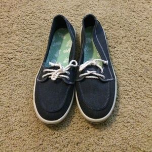 Faded glory blue boat shoes size 9