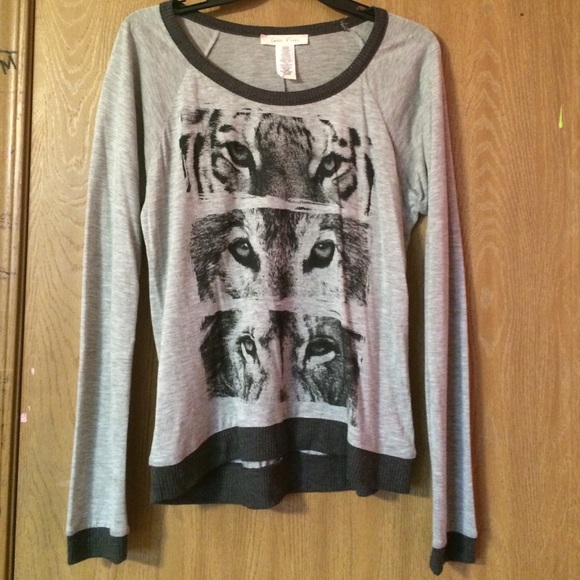 Gray animal eyes T shirt