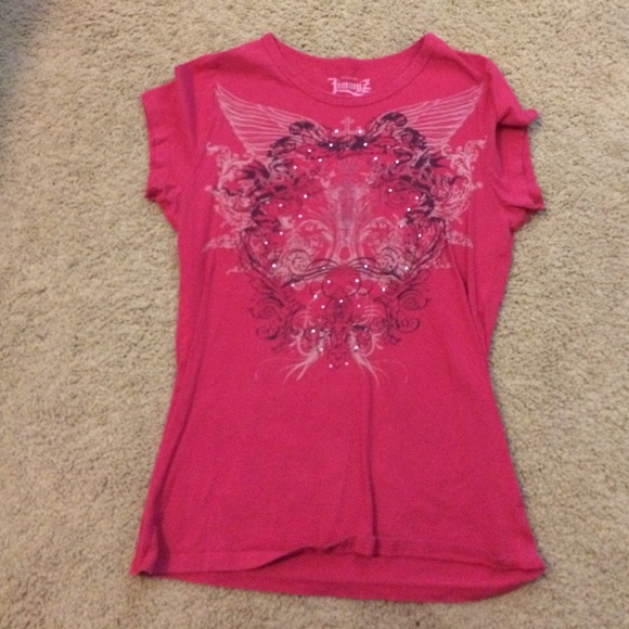 Hot pink T.