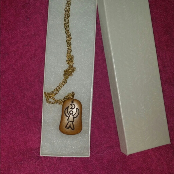 Homemade necklace - Picture 2 of 2