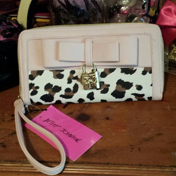 Betsey Johnson wallet/Wristlet