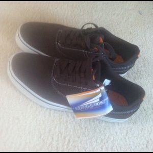 💥Brown van like sneakers.