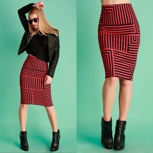 GEOMETRIC PATTERNED PENCIL SKIRT