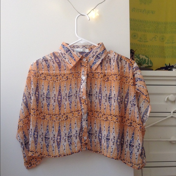 Collared pattern top
