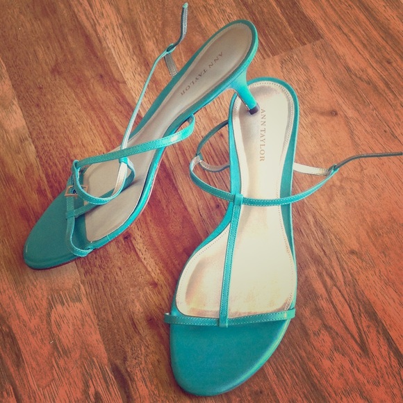 Ann Taylor heels size 8 blue green made in Brazil