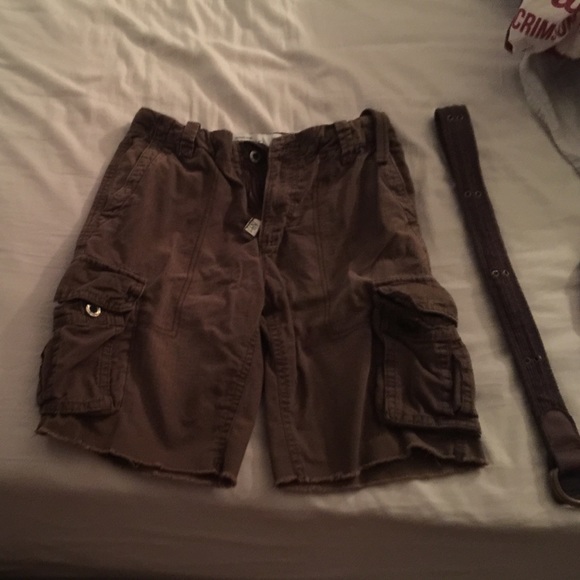 Men's Aeropostale brown shorts with belt