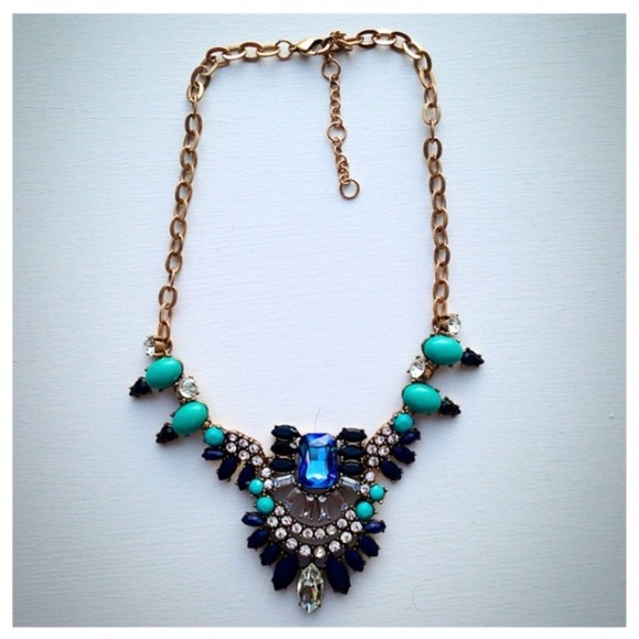 Mint Trendy Statement Necklace - Picture 2 of 2