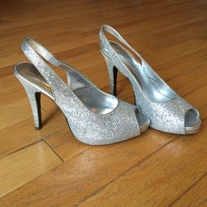 GORGEOUS silver heels!