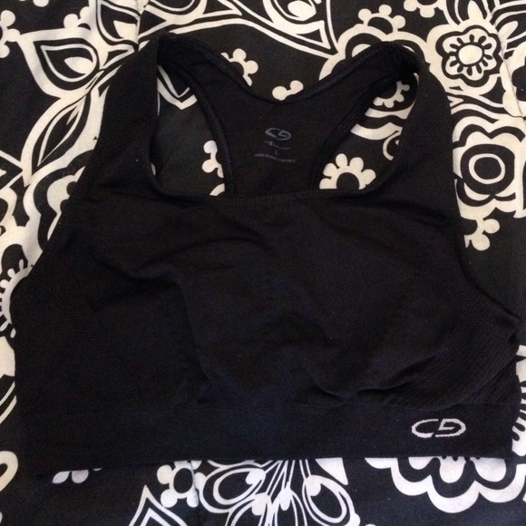 Small black sports bra