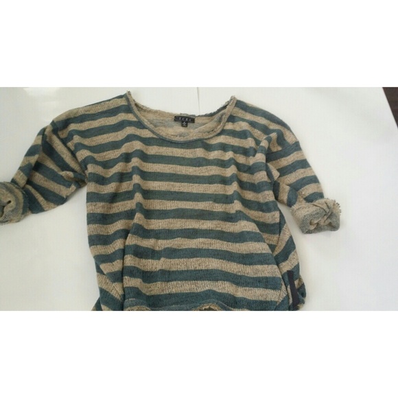 Long sleeve stripped shirt