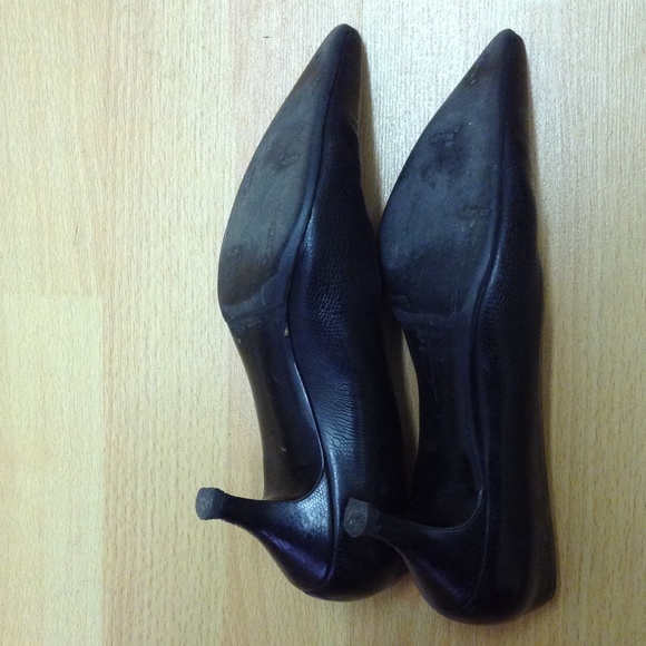 Shoes - image 4