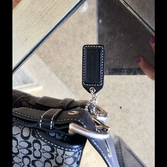 COACH signature handbag, authentic, black - Picture 2 of 4
