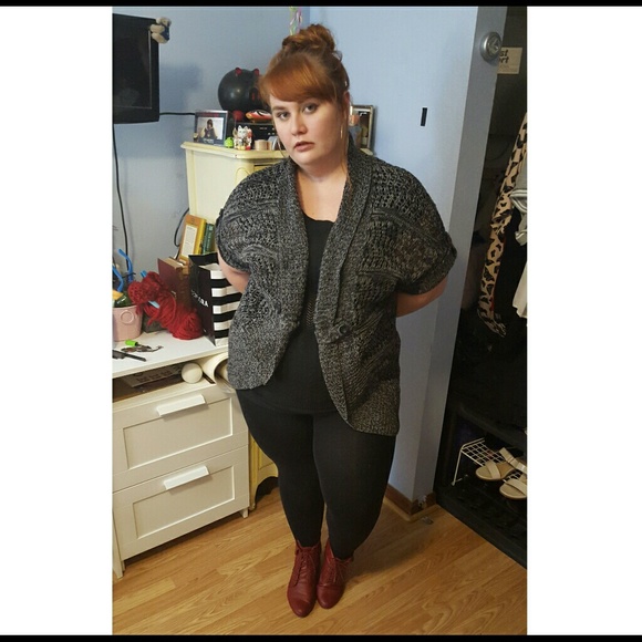 SOLD! Apt 9 Marbled Short Sleeve Sweater