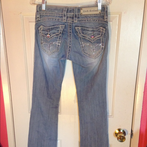 Rock revival light wash jeans