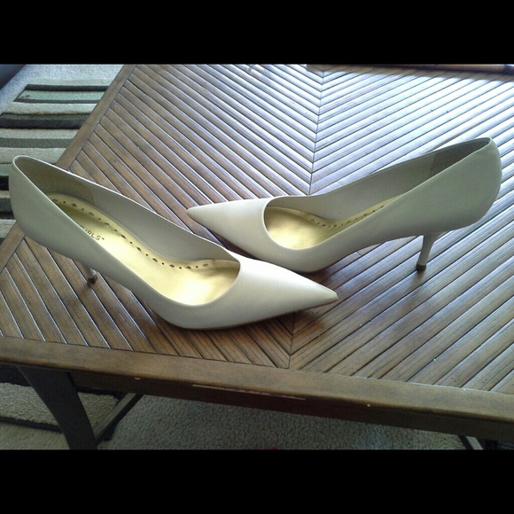 BCBG off white shoes