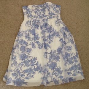 Gorgeous Gap strapless floral print dress.