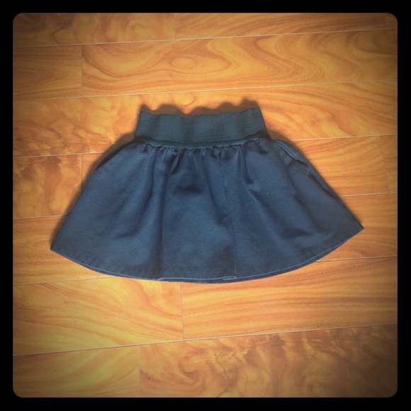 *Adorable Black Poofed Skirt*