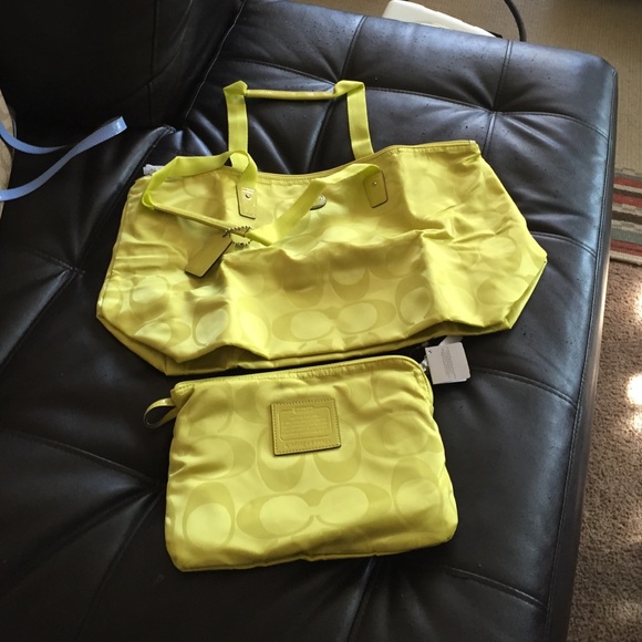Coach auth nwt