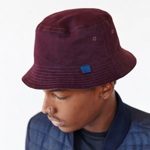 Reversible bucket hat