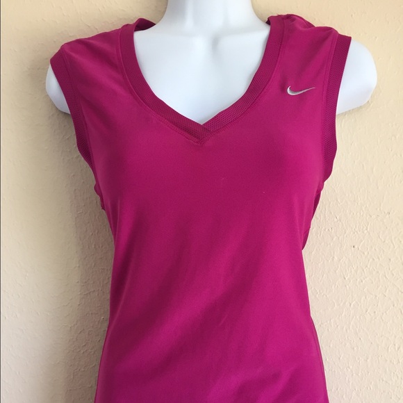 Nike sport top