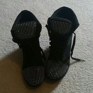 Black Bling Wedges