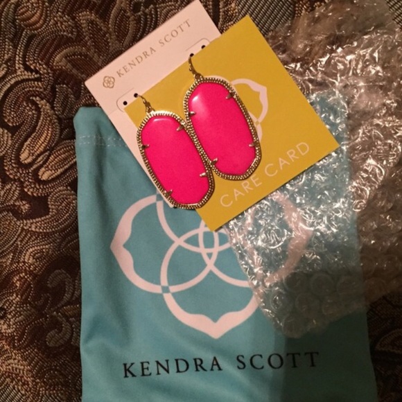 Kendra Scott Danielle earrings
