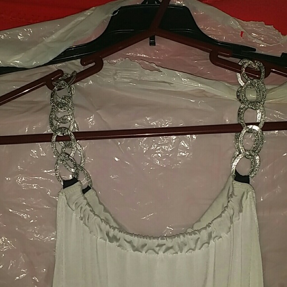 Top - Picture 2 of 4