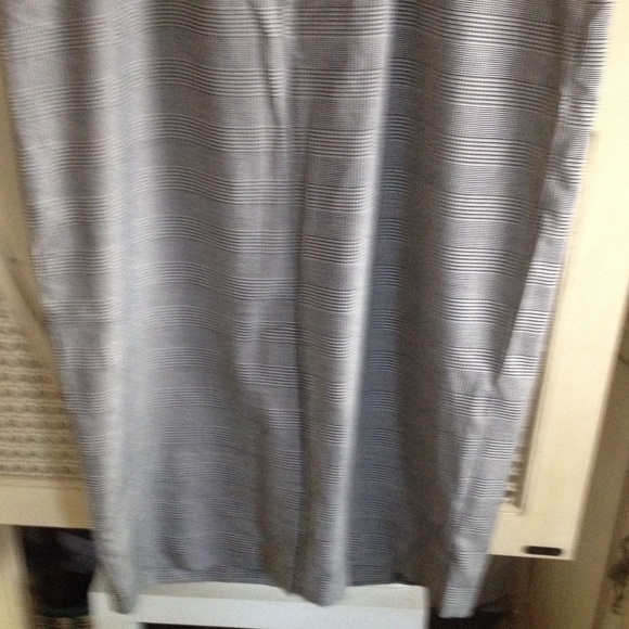 Ladies duster - Picture 3 of 3