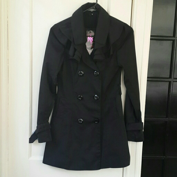 Cute jacket 😚 - Picture 1 of 3