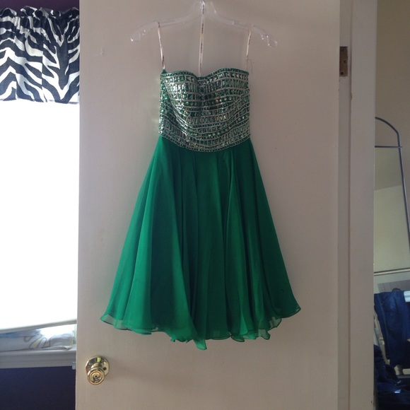 Sherri Hill short prom dress size 00 Emerald