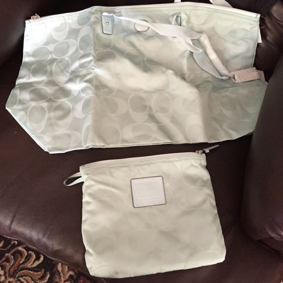 Extra large auth coach