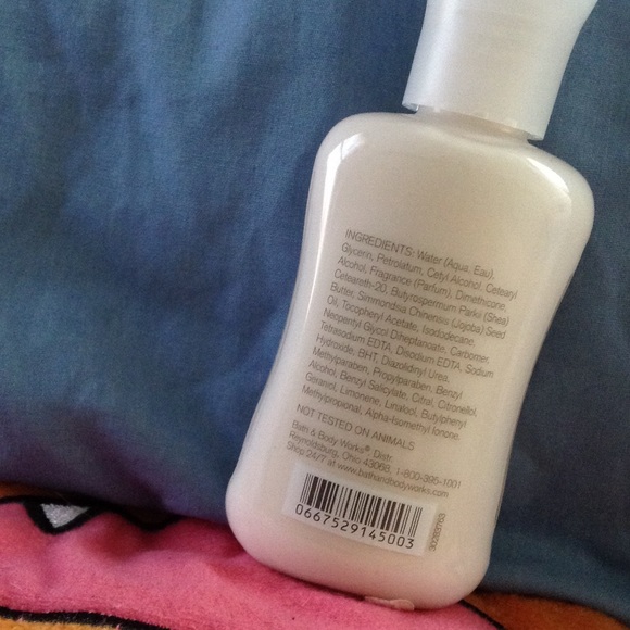 Be Enchanted travel size body lotion - Picture 2 of 2