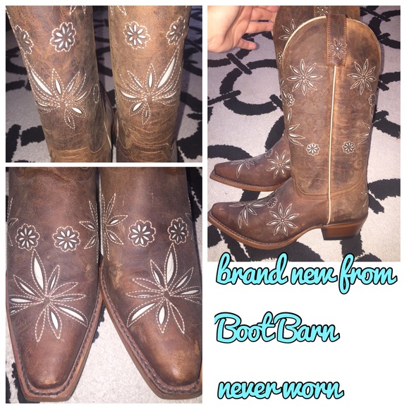 Shyanne embroidered cowboy boots