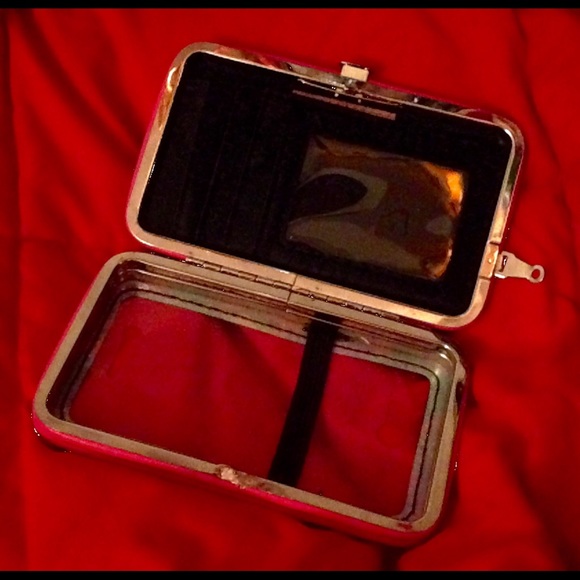 👧🏻 Fun, Colorful Clutch - Picture 3 of 4