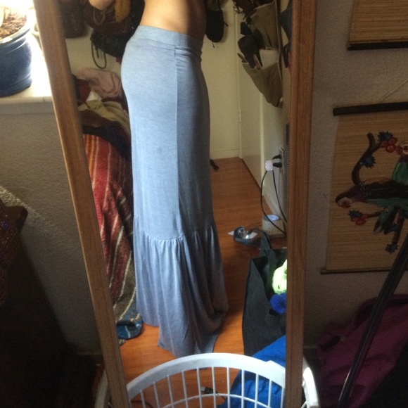 🚫🚫sold🚫🚫Grey mermaid maxi skirt - Picture 2 of 2