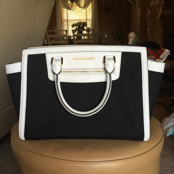 ❌SOLD❌MK |Black Michael Large Selma Topzip Satchel