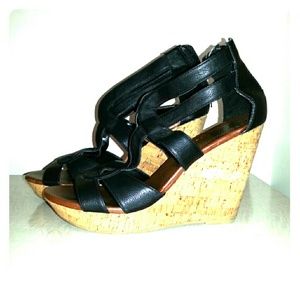 Black wedges