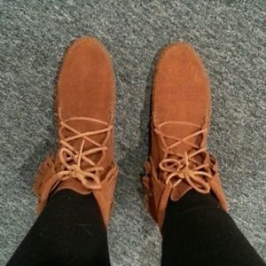 Brand new minnetonka boots!