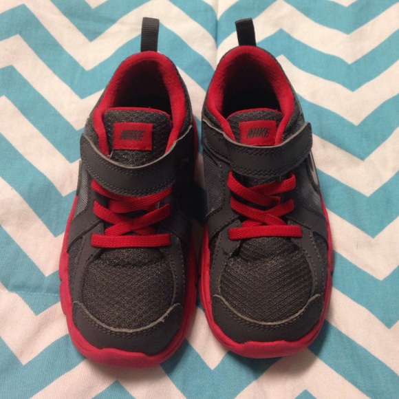 Toddler Nike  shoes
